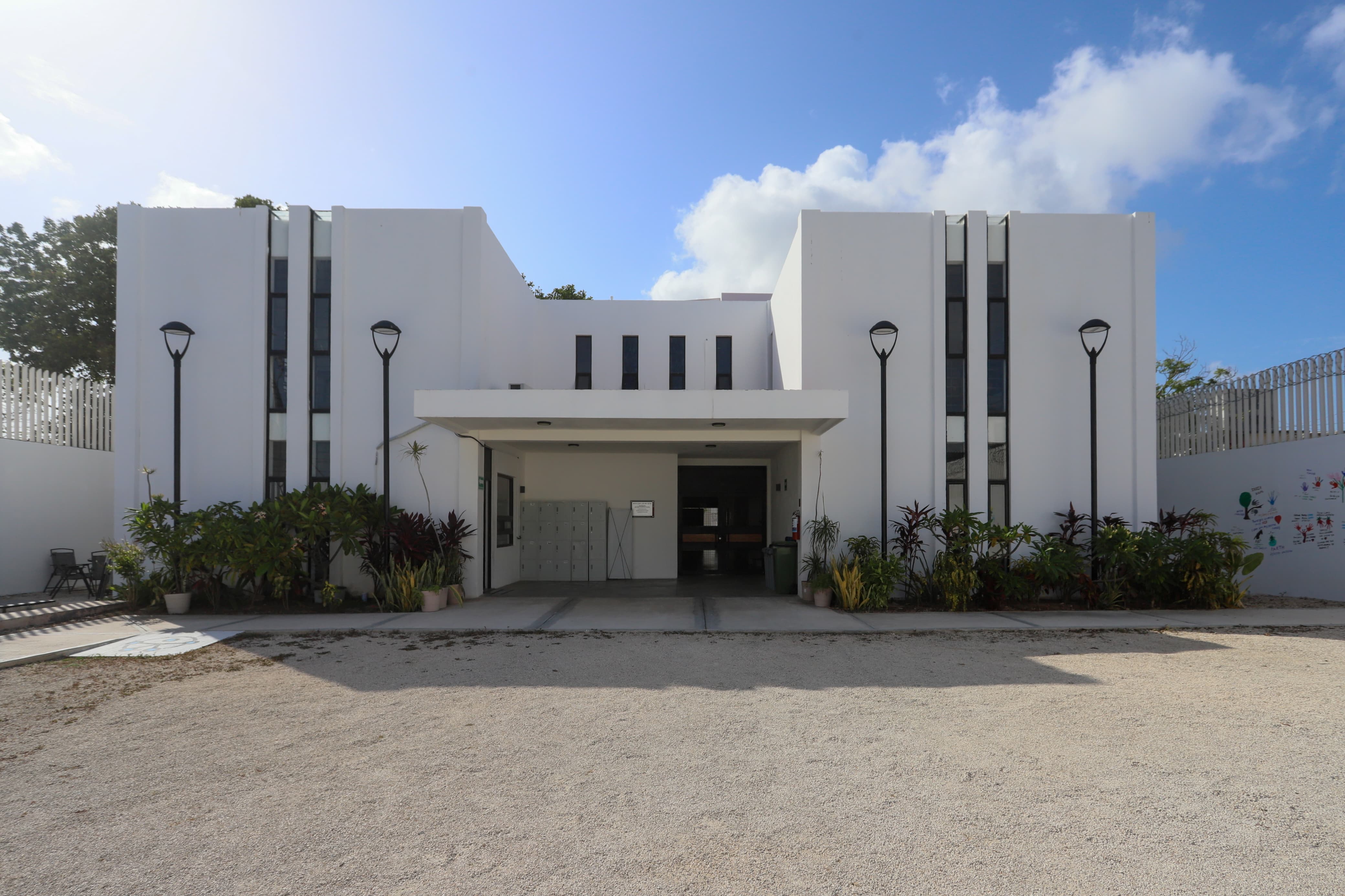 uploads/6/32/01 (2003).Jpeg